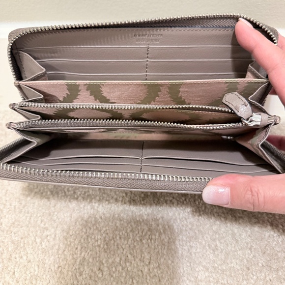 Vivienne Westwood Long Zippered Wallet - Picture 4 of 7